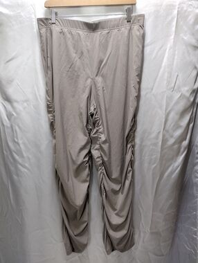 Lululemon Dance Studio Slim-Fit High-Rise Flared Pant Sheer Oak SZ XL. EUC